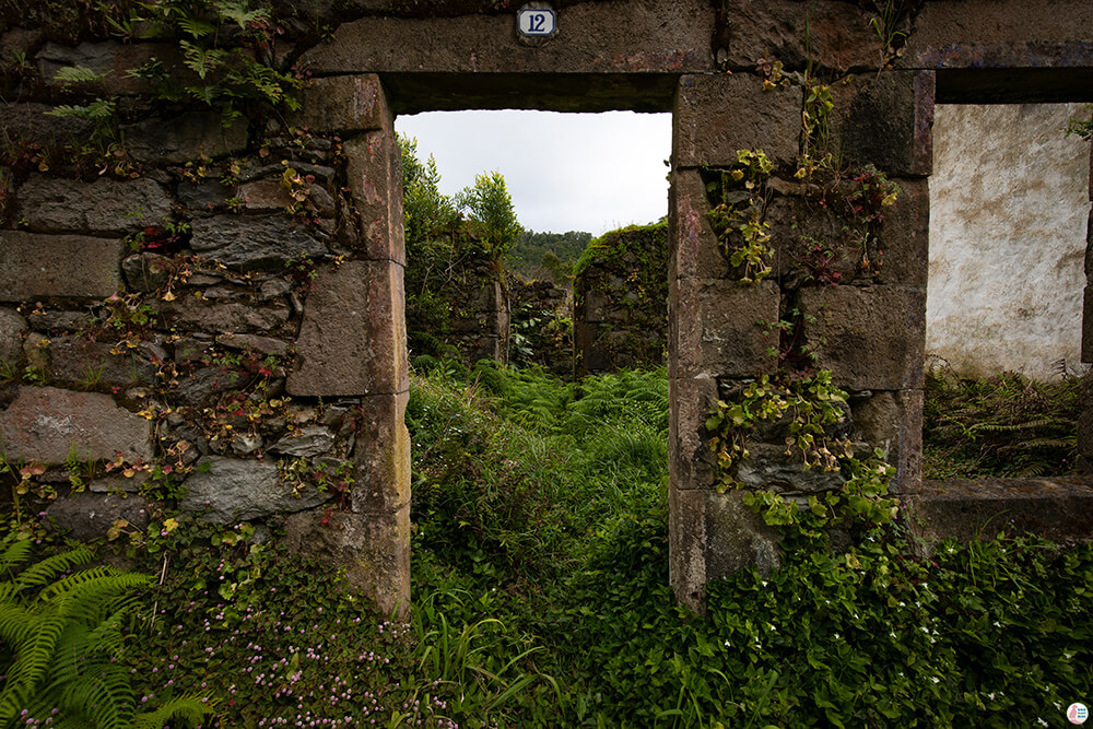 Abandoned house in Sanguinho, São Miguel Island, Azores