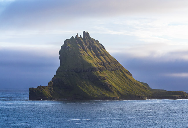 Tindhólmur, Faroe Islands