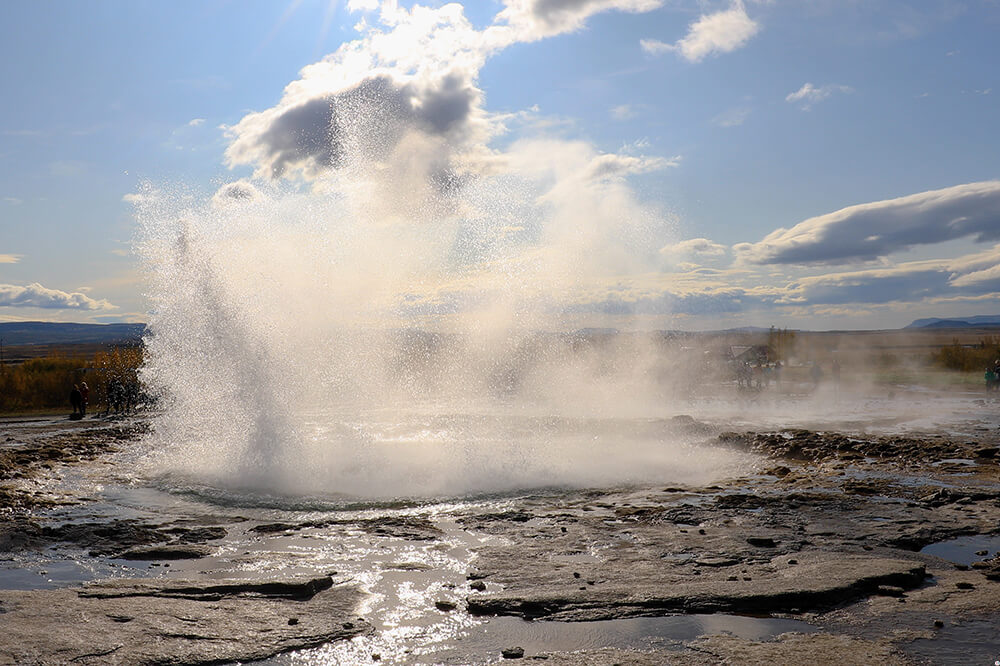Strokkur geyser, Haukadalur Valley, Golden Circle, Iceland