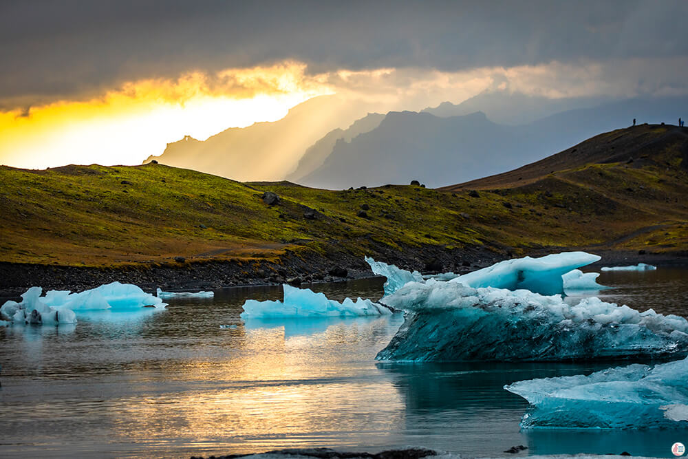 Jökulsárlón Glacier Lagoon st sunset, Vatnajökull National Park, South Iceland