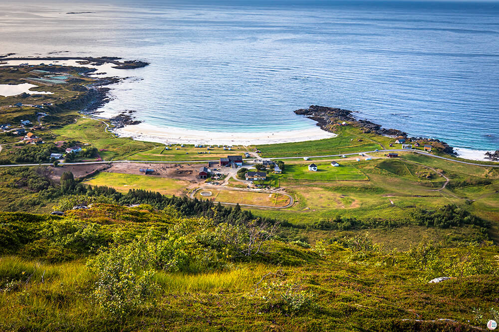  Hovsvika beach, view from Hoven hiking trail, Gimsøya, Lofoten, Nothern Norway