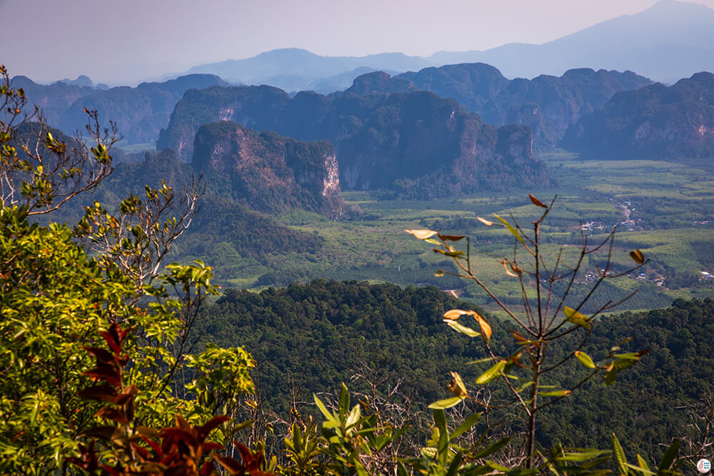 Khao Ngon Nak Hiking Trail (aka Dragon Crest), Krabi, Thailand