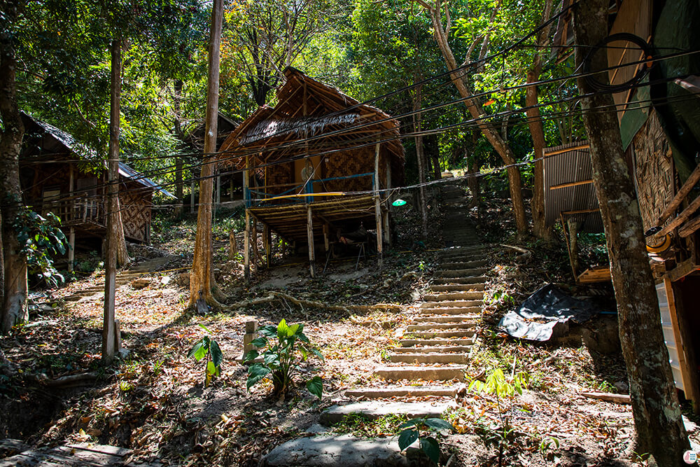 Bungalows close to Tonsai Beach, Krabi, Thailand