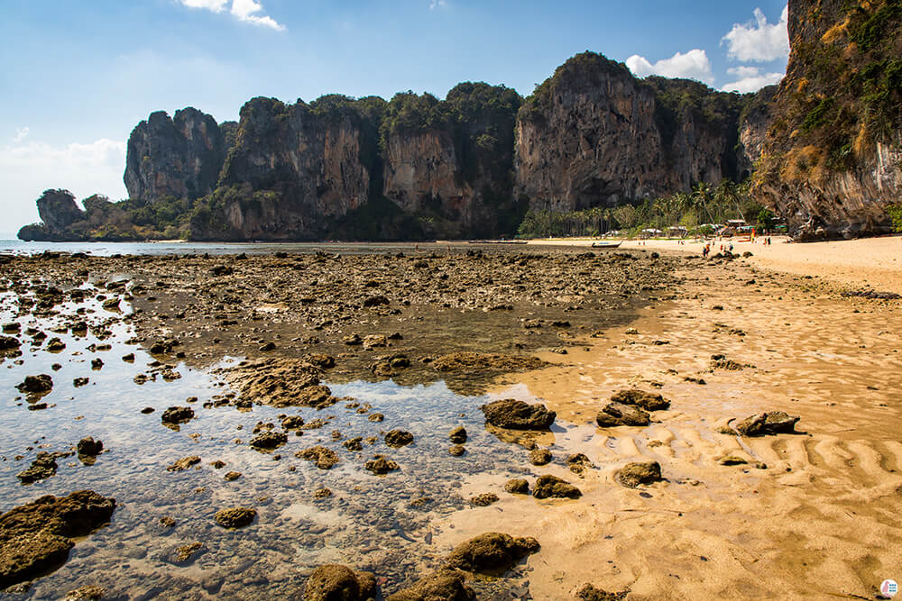 Tonsai Beach at low tide, Railay Bay, Krabi, Thailand